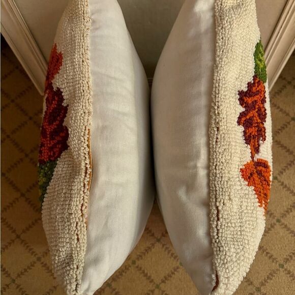 Celebrate Together Give Thanks Looped Stitch Thanksgiving Pillows NWOT set of 2 - Picture 4 of 11